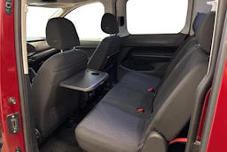 punainen Volkswagen Caddy Maxi 2022 kuva 8.