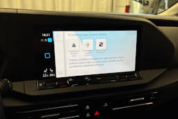 punainen Volkswagen Caddy Maxi 2022 kuva 16.