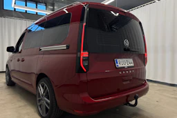punainen Volkswagen Caddy Maxi 2022 kuva 21.