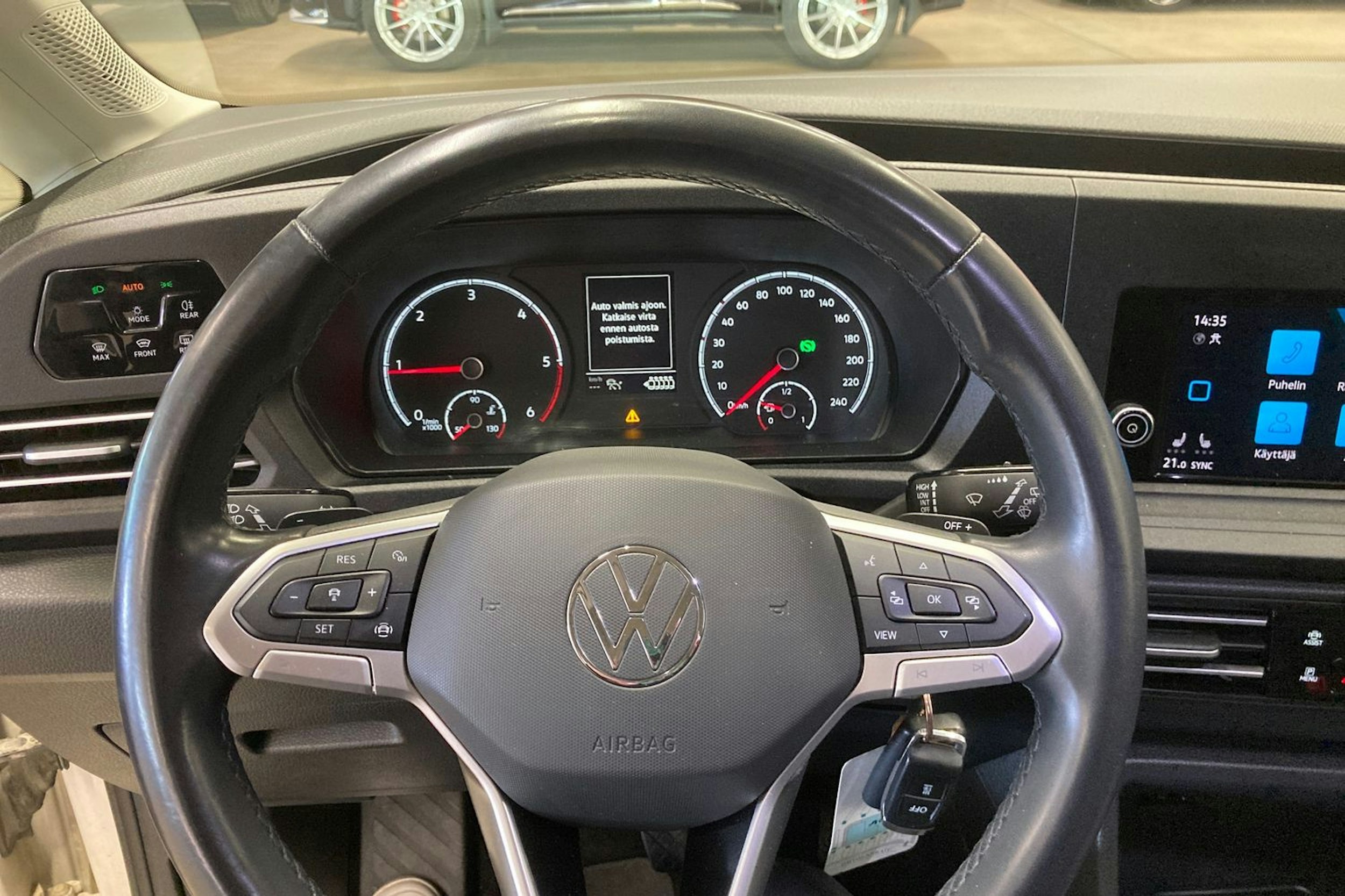 valkoinen Volkswagen Caddy Maxi 2022 kuva 16.