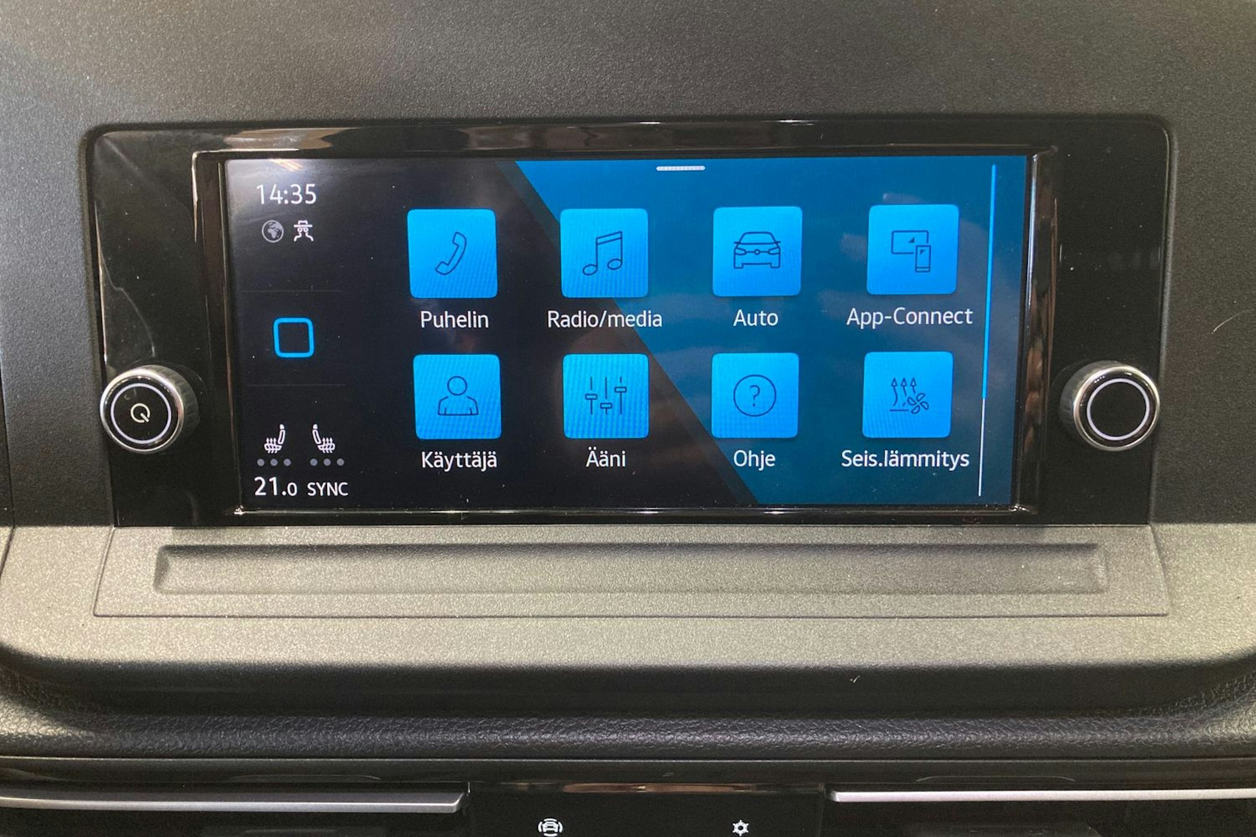 valkoinen Volkswagen Caddy Maxi 2022 kuva 17.
