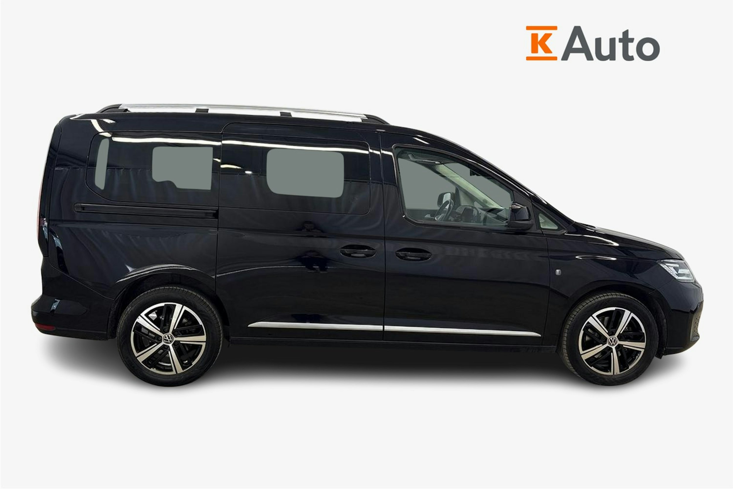 musta Volkswagen Caddy Maxi 2022 kuva 5.