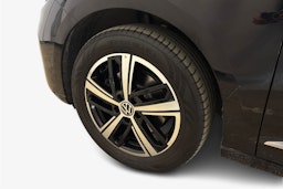 musta Volkswagen Caddy Maxi 2022 kuva 9.