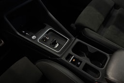 musta Volkswagen Caddy Maxi 2022 kuva 14.