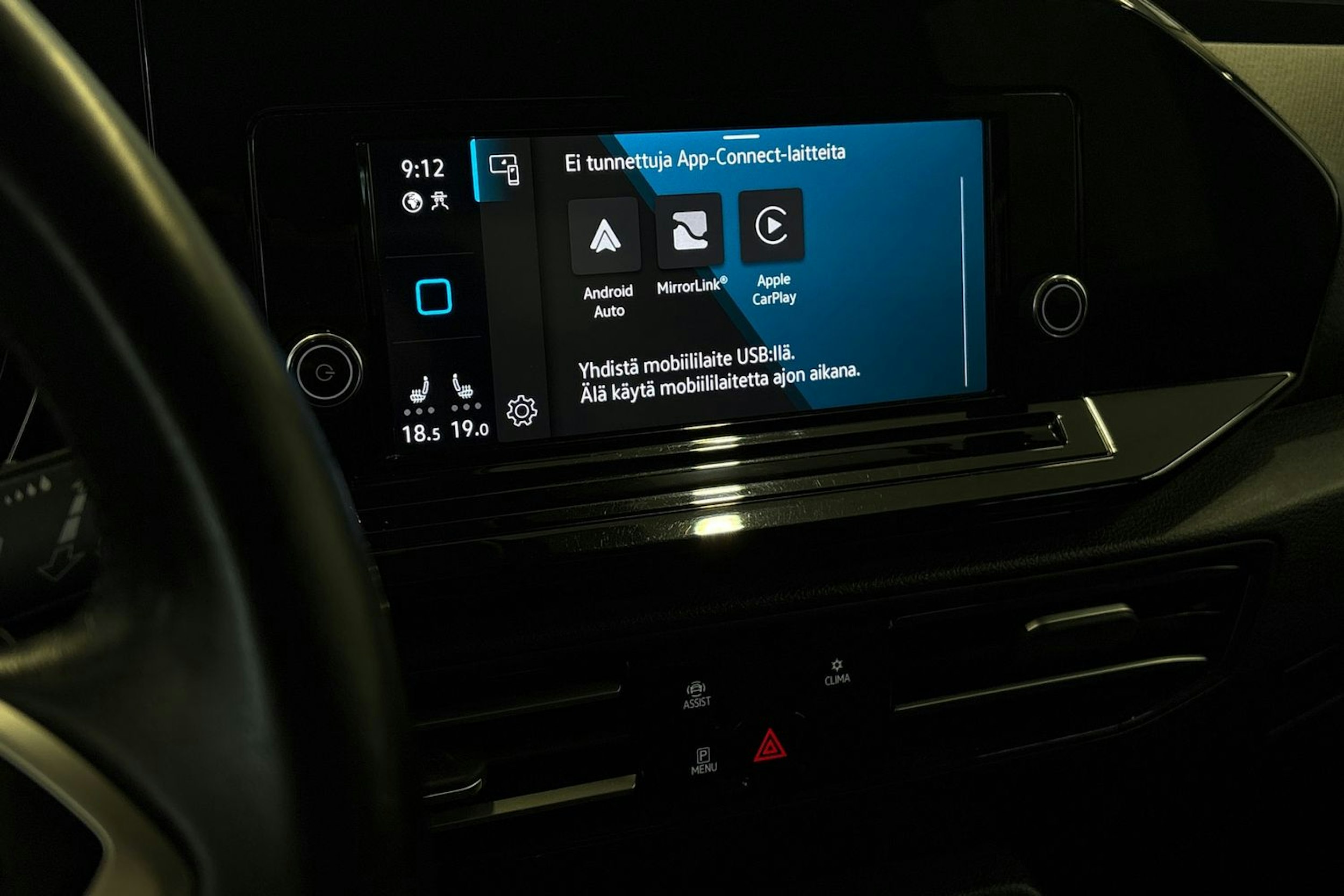 musta Volkswagen Caddy Maxi 2022 kuva 16.