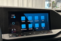 punainen Volkswagen Caddy Maxi 2023 kuva 19.