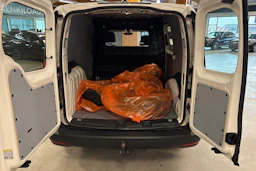 valkoinen Volkswagen Caddy Maxi 2023 kuva 8.