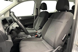 harmaa Volkswagen Caddy Maxi 2023 kuva 8.