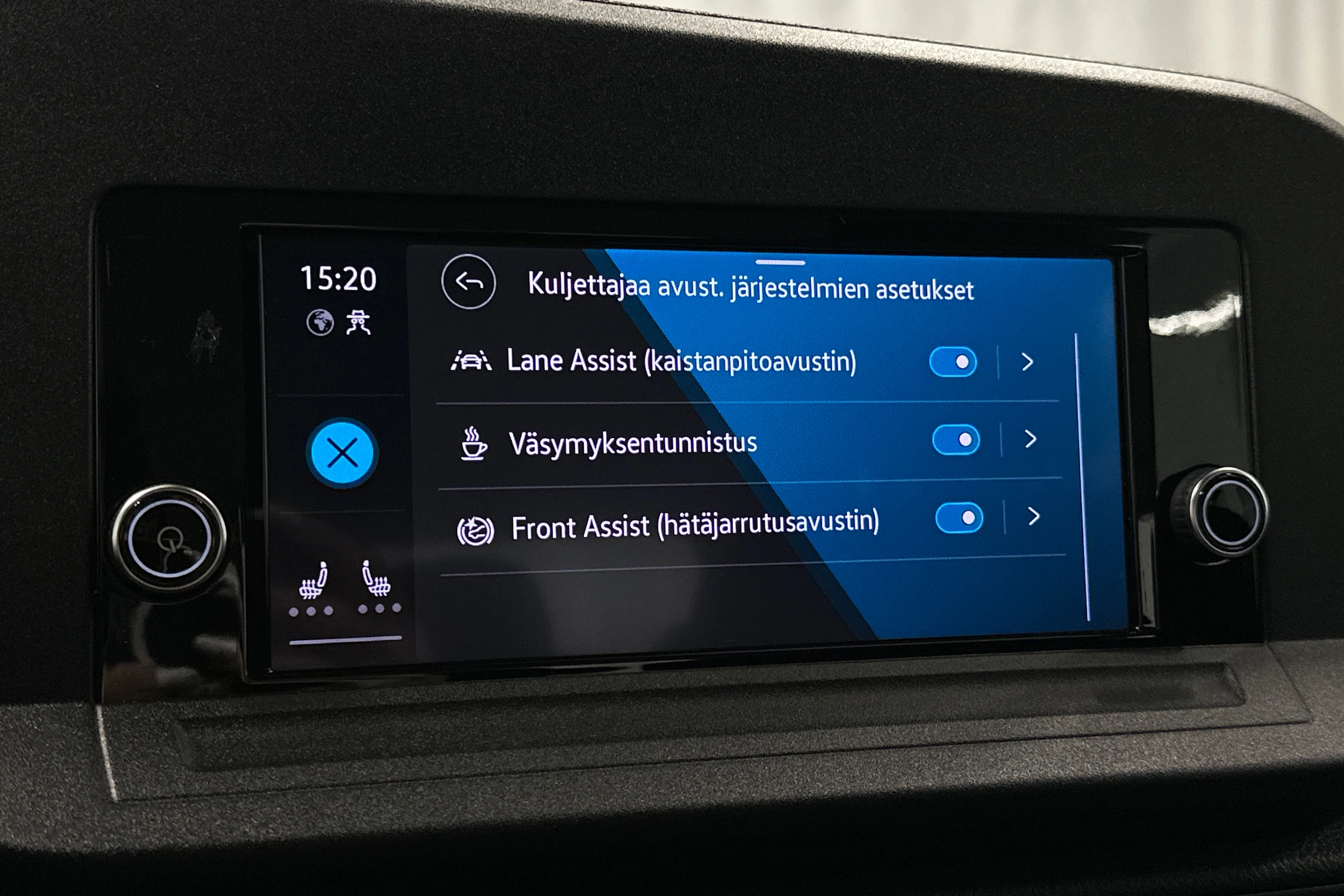 harmaa Volkswagen Caddy Maxi 2023 kuva 23.