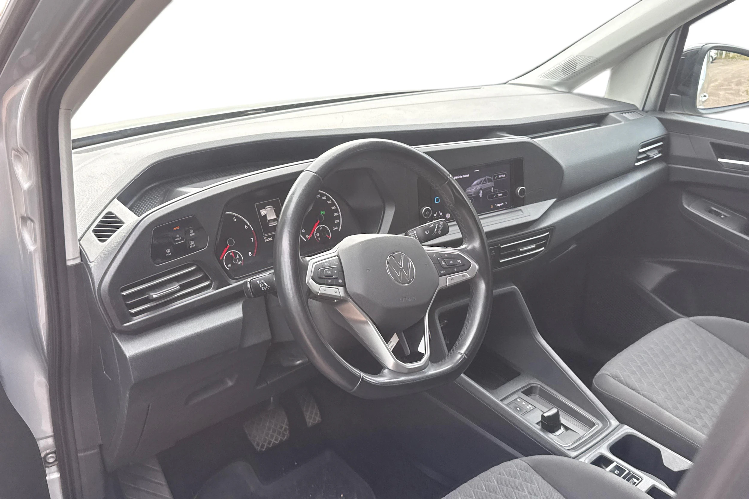 harmaa Volkswagen Caddy Maxi 2023 kuva 3.