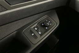 harmaa Volkswagen Caddy Maxi 2023 kuva 15.