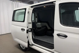 valkoinen Volkswagen Caddy Maxi 2024 kuva 8.