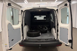 valkoinen Volkswagen Caddy Maxi 2024 kuva 11.