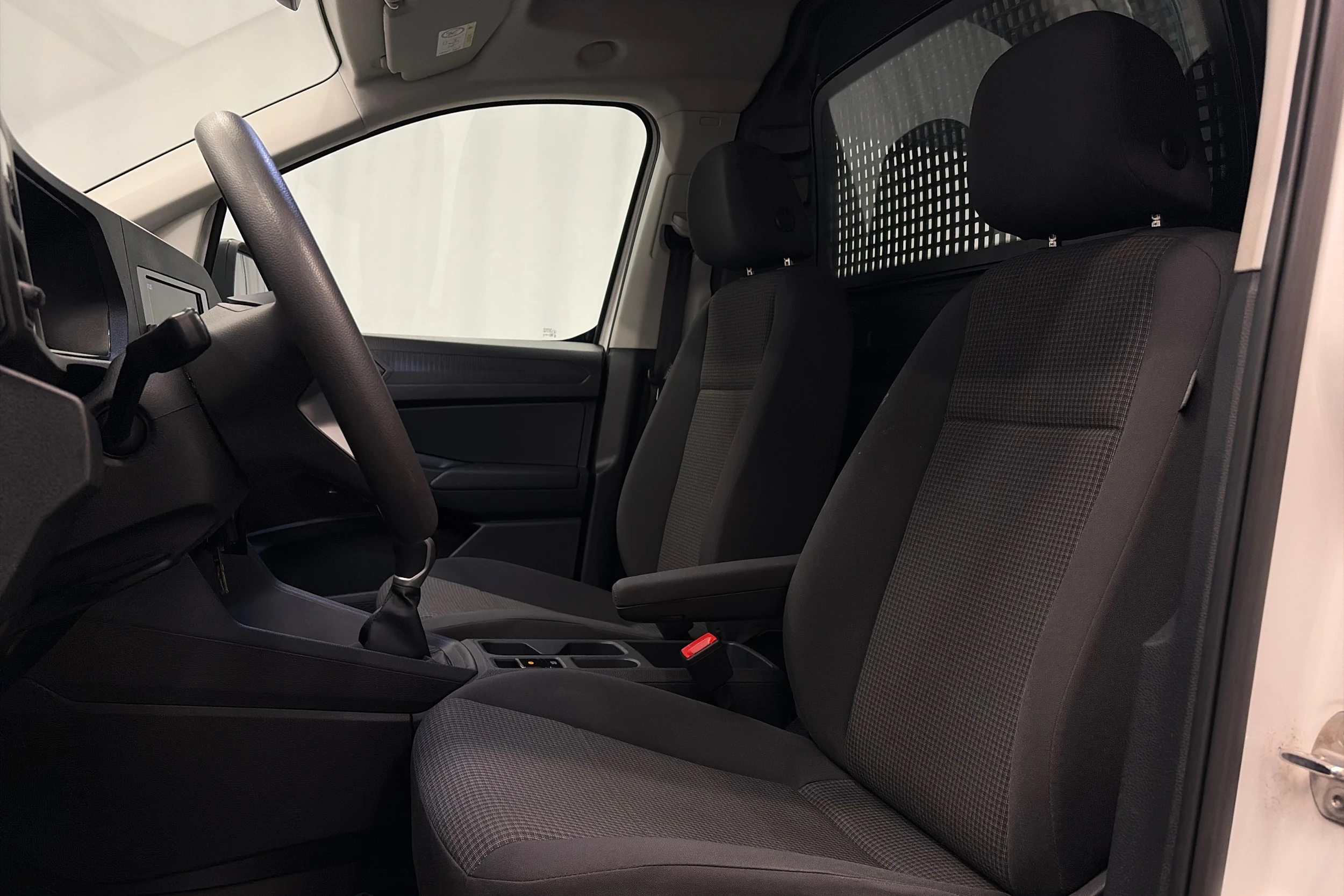 valkoinen Volkswagen Caddy Maxi 2024 kuva 12.
