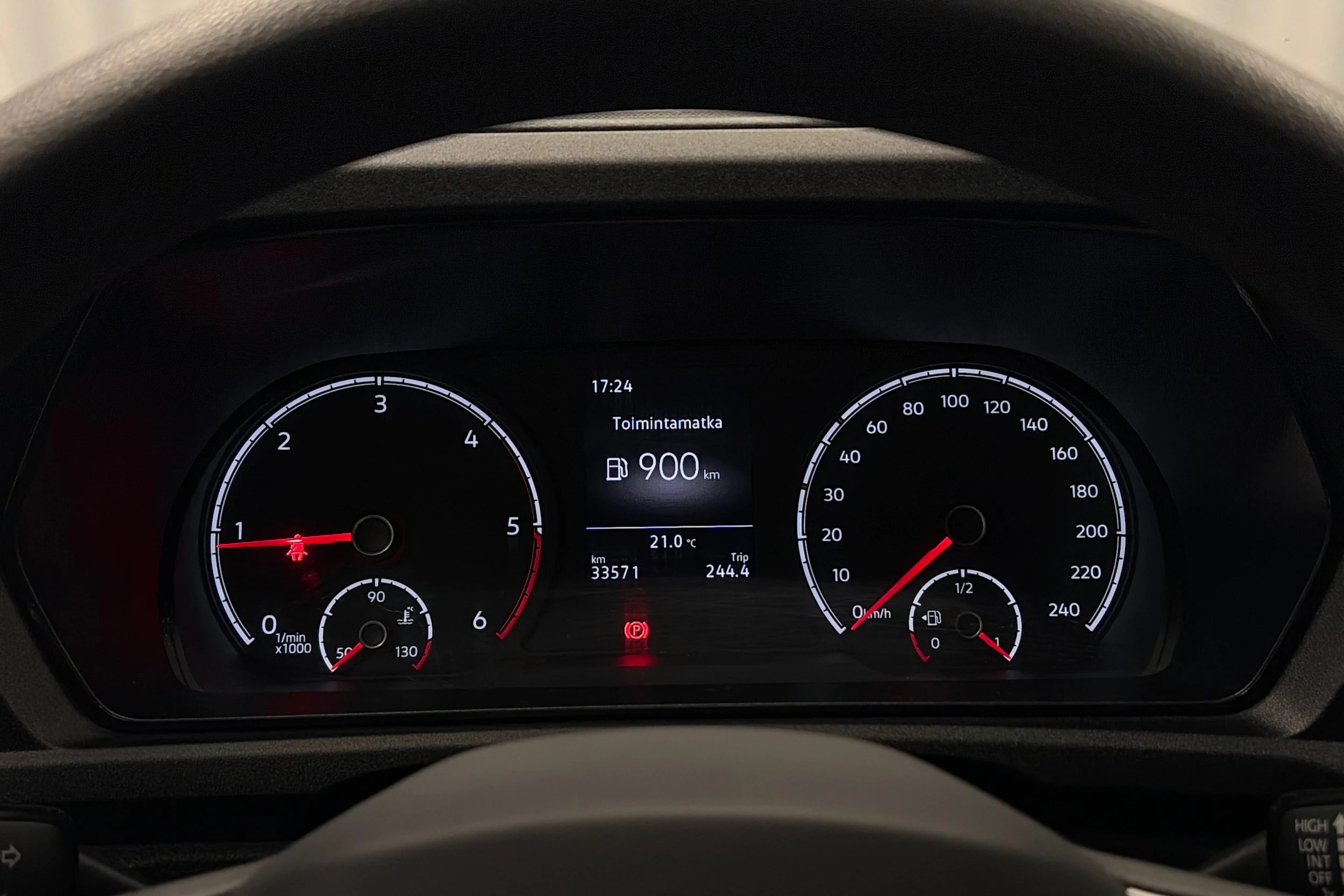 valkoinen Volkswagen Caddy Maxi 2024 kuva 16.