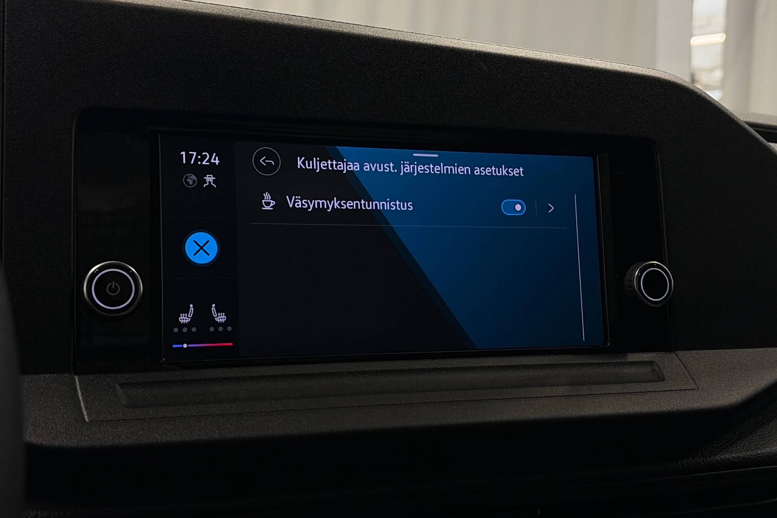 valkoinen Volkswagen Caddy Maxi 2024 kuva 19.