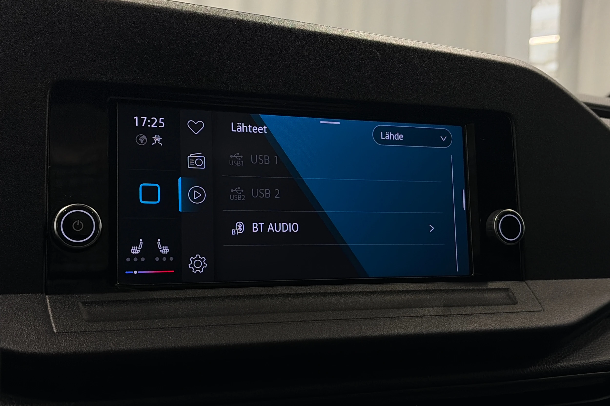 valkoinen Volkswagen Caddy Maxi 2024 kuva 20.