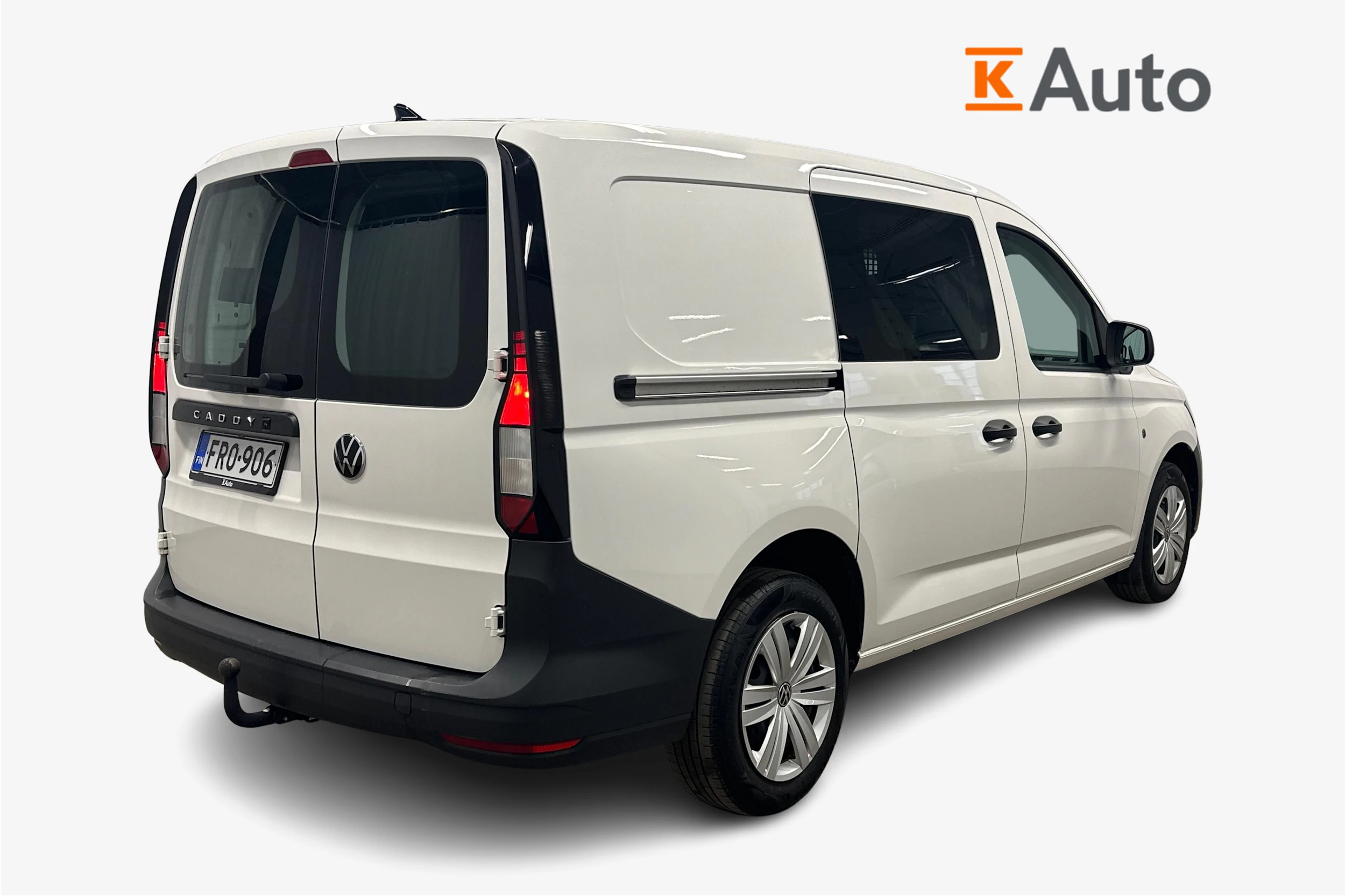 valkoinen Volkswagen Caddy Maxi 2023 kuva 2.