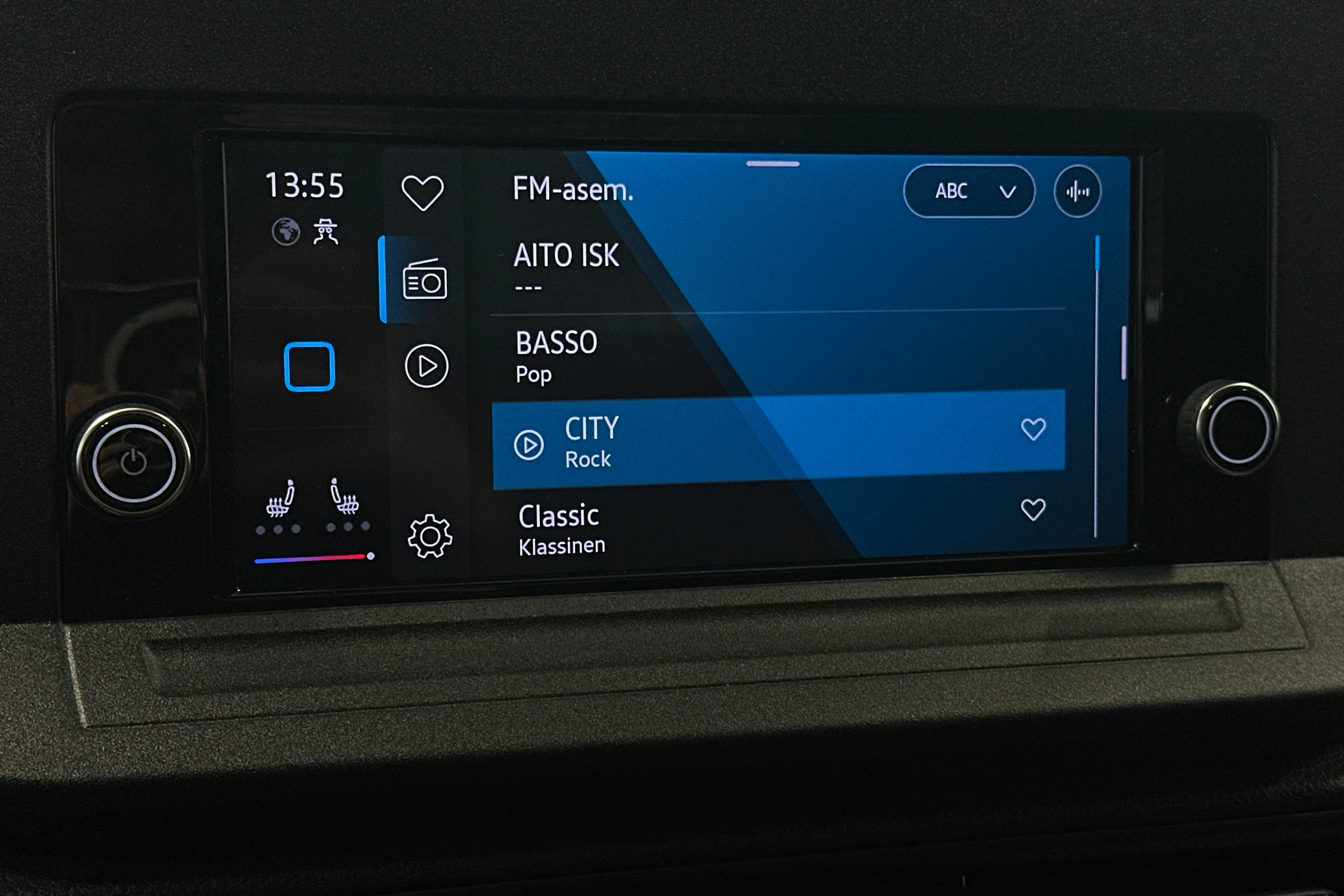 valkoinen Volkswagen Caddy Maxi 2023 kuva 18.