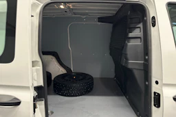 valkoinen Volkswagen Caddy Maxi 2023 kuva 27.