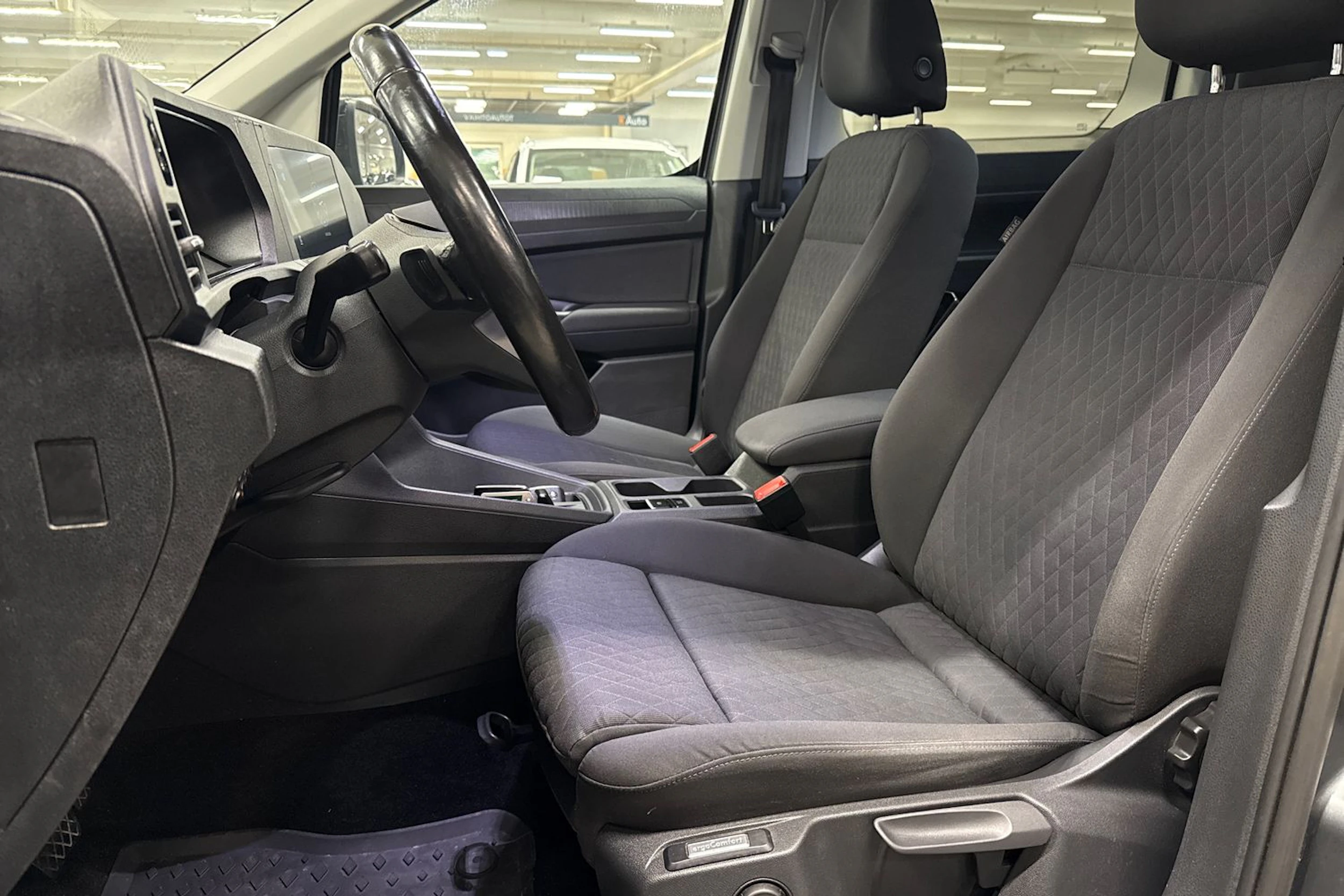 met. harmaa Volkswagen Caddy Maxi 2023 kuva 13.