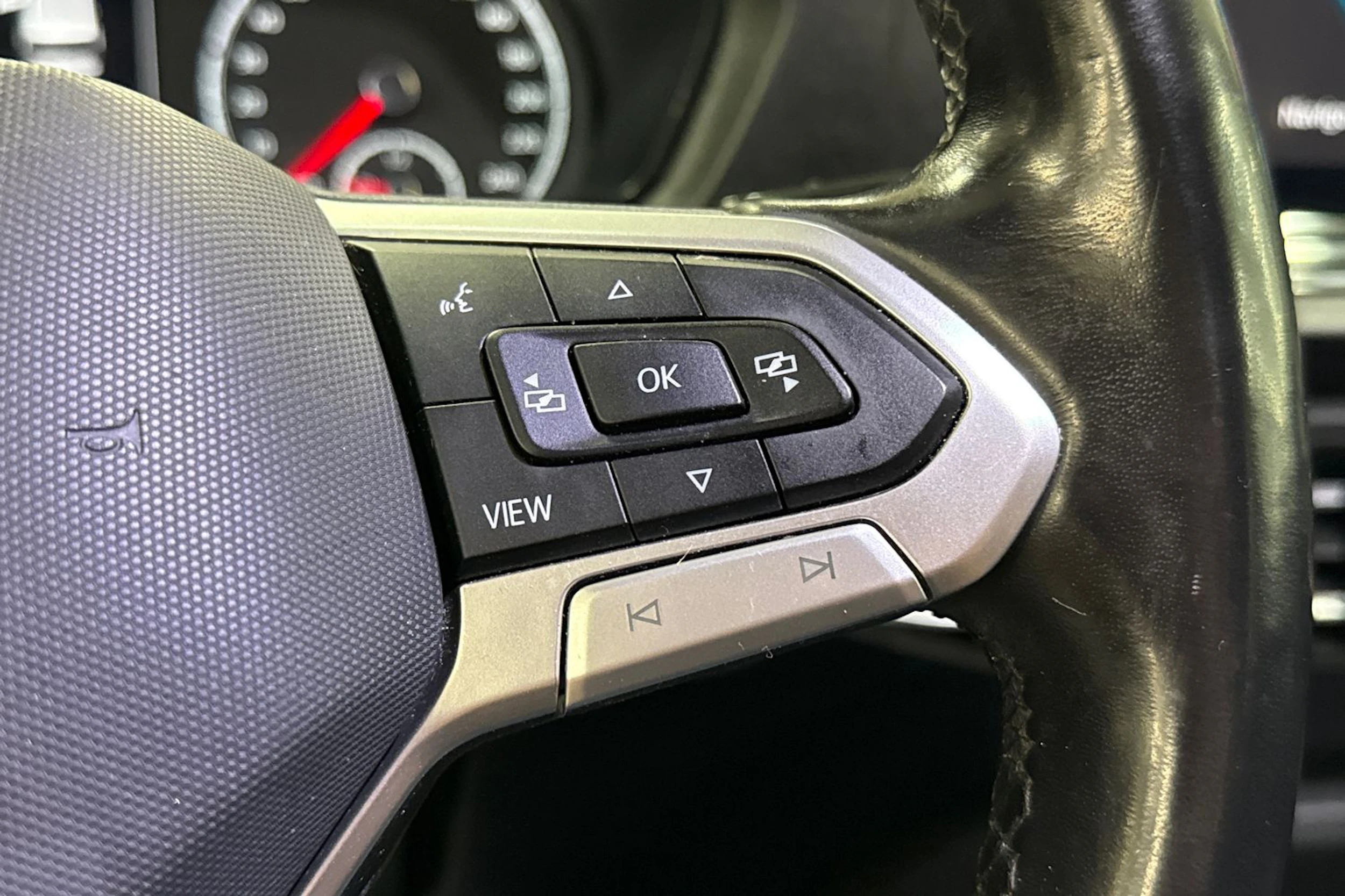 met. harmaa Volkswagen Caddy Maxi 2023 kuva 22.