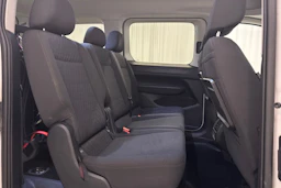 valkoinen Volkswagen Caddy Maxi 2023 kuva 13.