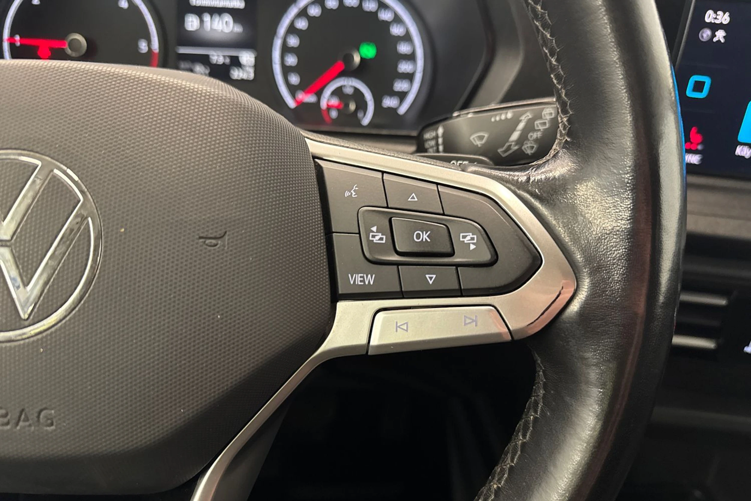 valkoinen Volkswagen Caddy Maxi 2023 kuva 19.