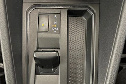 valkoinen Volkswagen Caddy Maxi 2023 kuva 24.