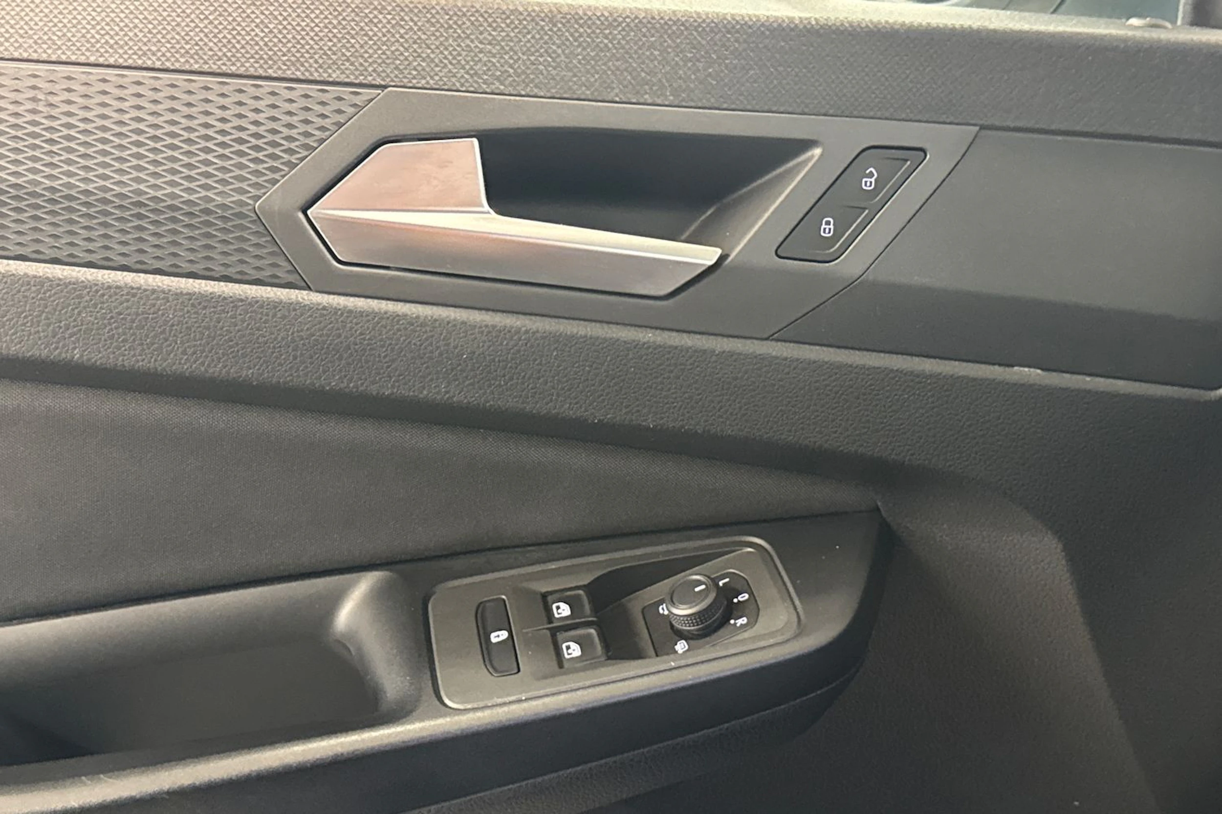 valkoinen Volkswagen Caddy Maxi 2023 kuva 26.