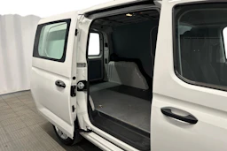 valkoinen Volkswagen Caddy Maxi 2023 kuva 8.