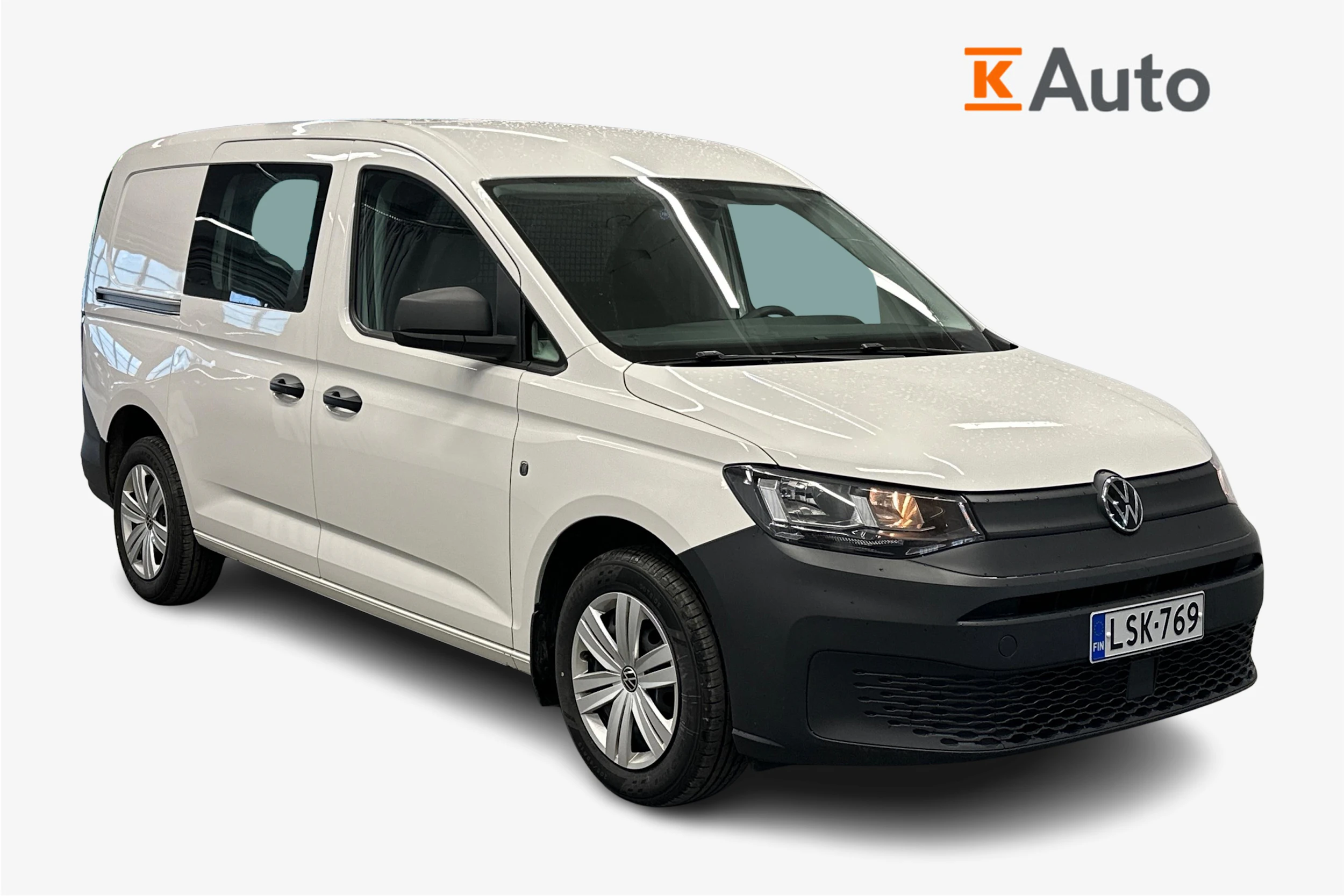 valkoinen Volkswagen Caddy Maxi 2023 kuva 1.