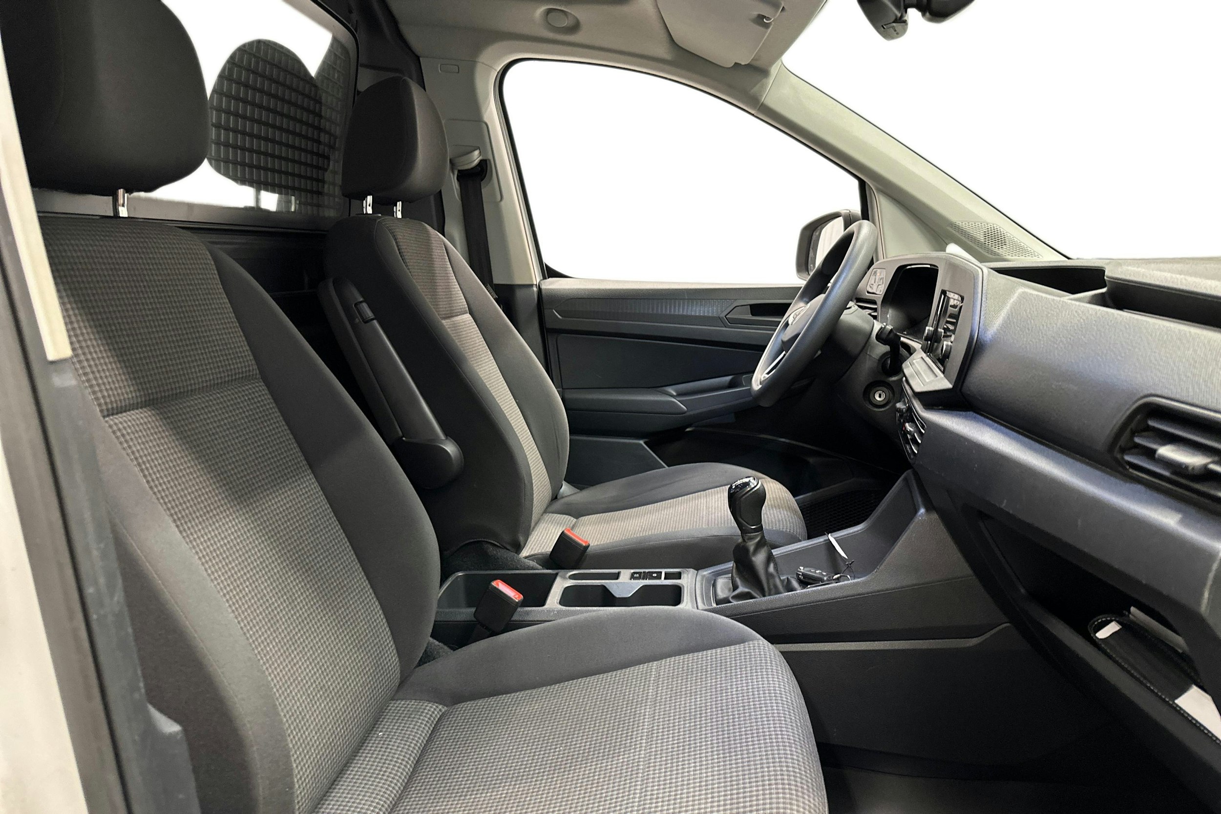 valkoinen Volkswagen Caddy Maxi 2023 kuva 8.