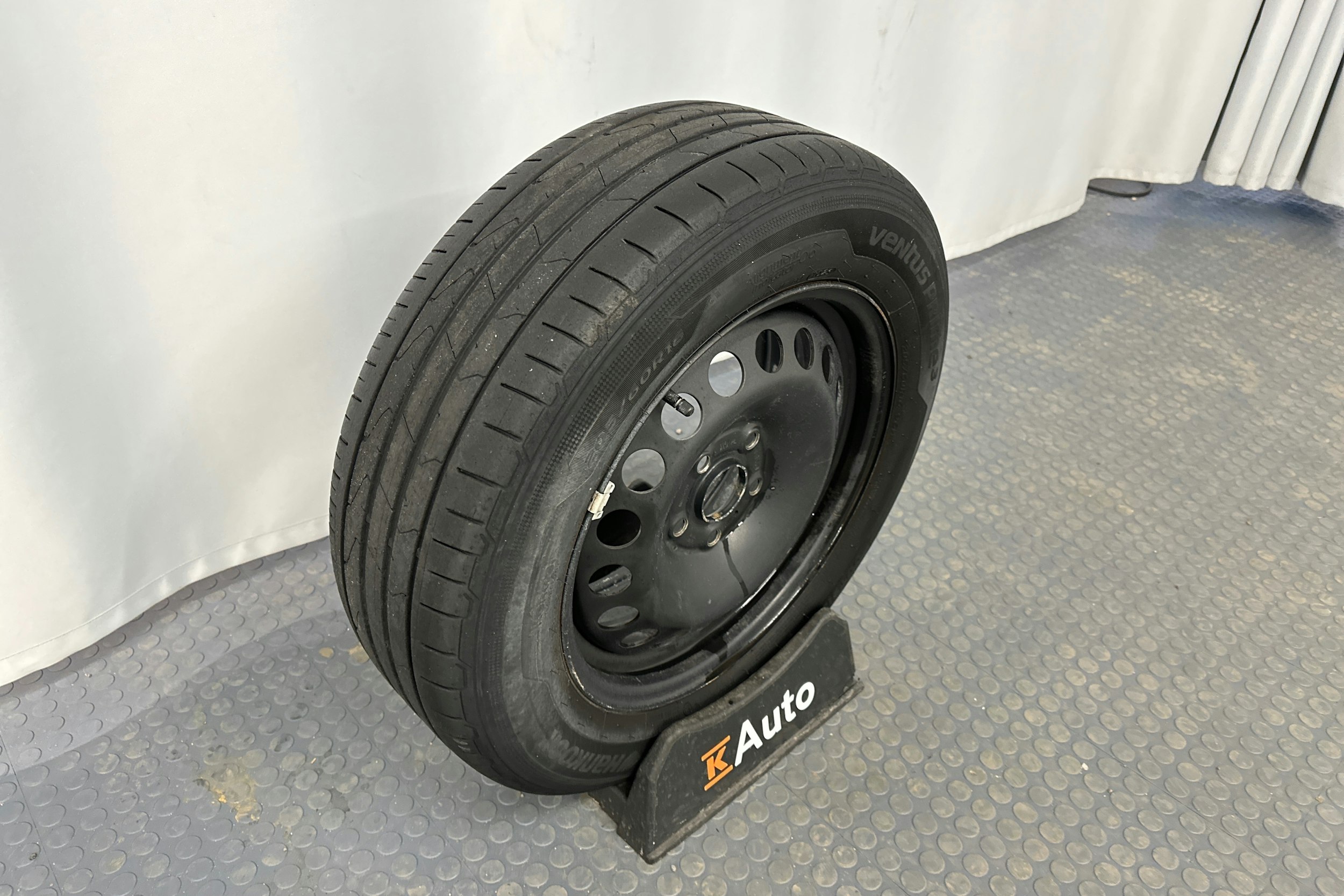 valkoinen Volkswagen Caddy Maxi 2023 kuva 13.