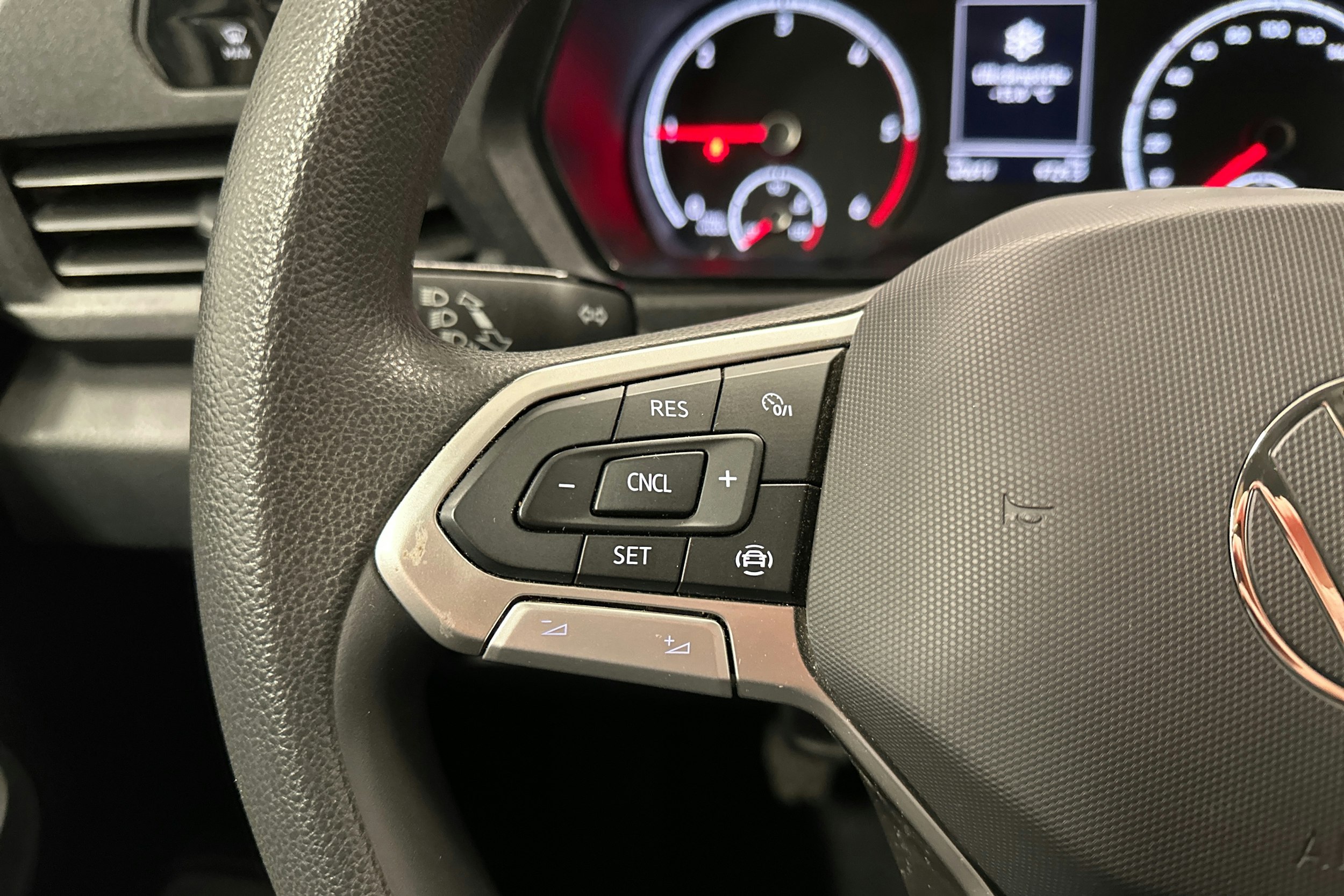 valkoinen Volkswagen Caddy Maxi 2023 kuva 15.