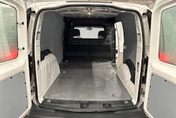 valkoinen Volkswagen Caddy Maxi 2023 kuva 22.