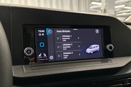 valkoinen Volkswagen Caddy Maxi 2023 kuva 18.