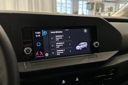 valkoinen Volkswagen Caddy Maxi 2023 kuva 18.