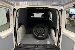 valkoinen Volkswagen Caddy Maxi 2023 kuva 21.