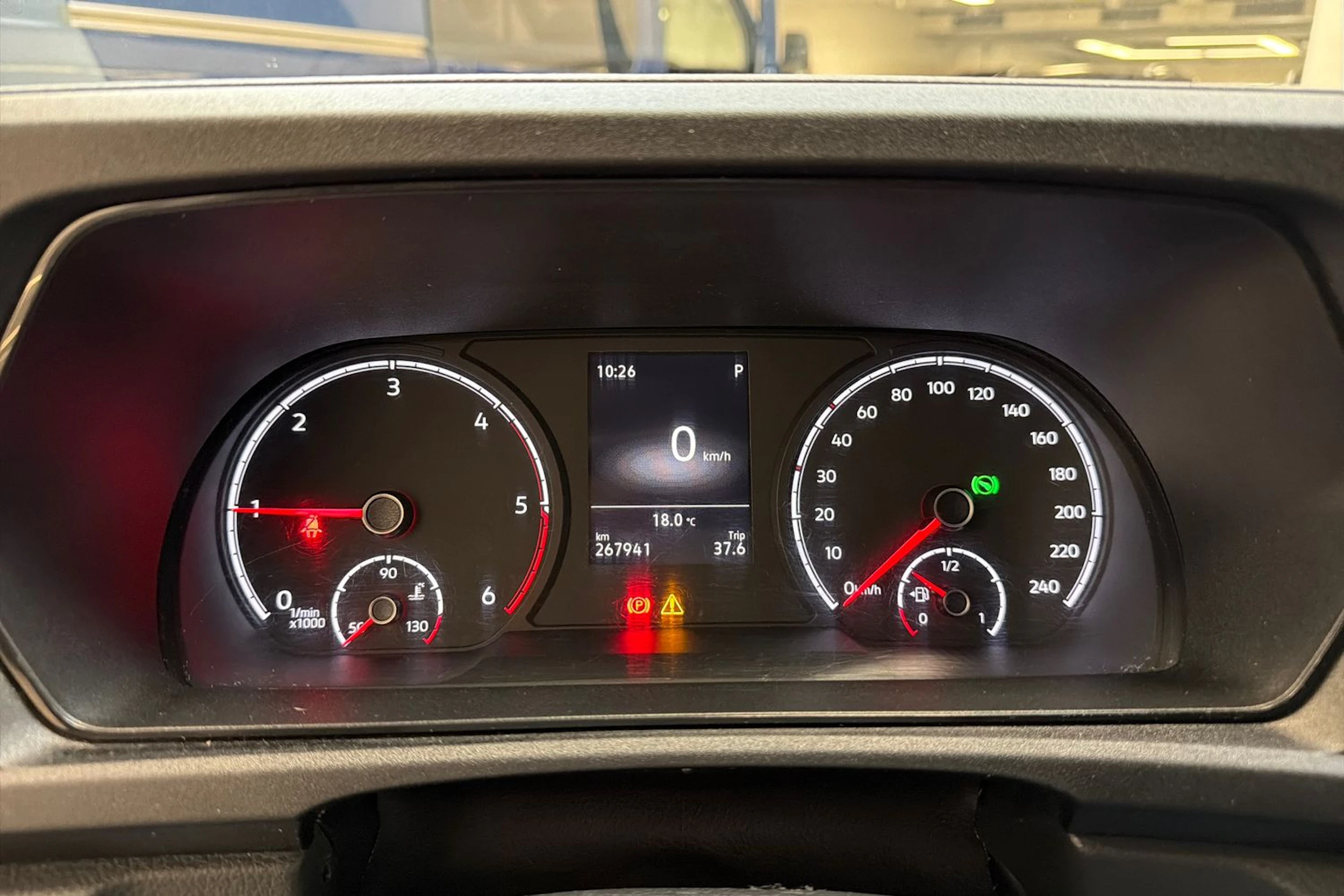 musta Volkswagen Caddy Maxi 2023 kuva 13.