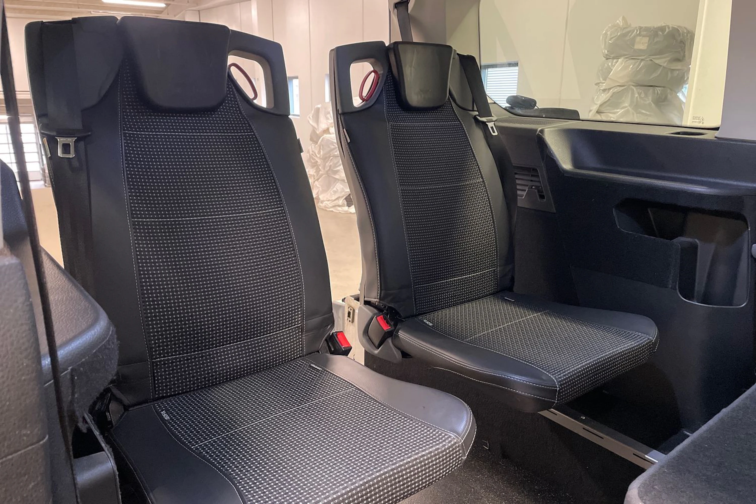 valkoinen Volkswagen Caddy Maxi 2024 kuva 24.