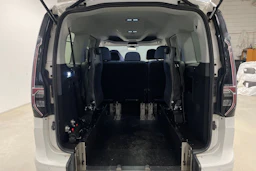 valkoinen Volkswagen Caddy Maxi 2024 kuva 27.