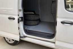 valkoinen Volkswagen Caddy Maxi 2023 kuva 14.