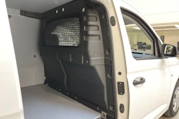valkoinen Volkswagen Caddy Maxi 2023 kuva 15.