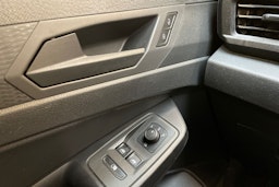 valkoinen Volkswagen Caddy Maxi 2023 kuva 19.