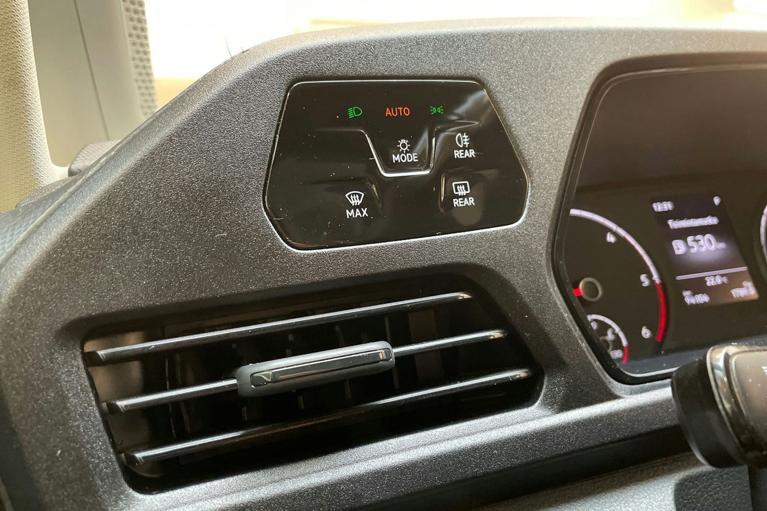 valkoinen Volkswagen Caddy Maxi 2023 kuva 20.