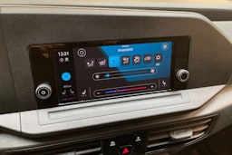 valkoinen Volkswagen Caddy Maxi 2023 kuva 25.