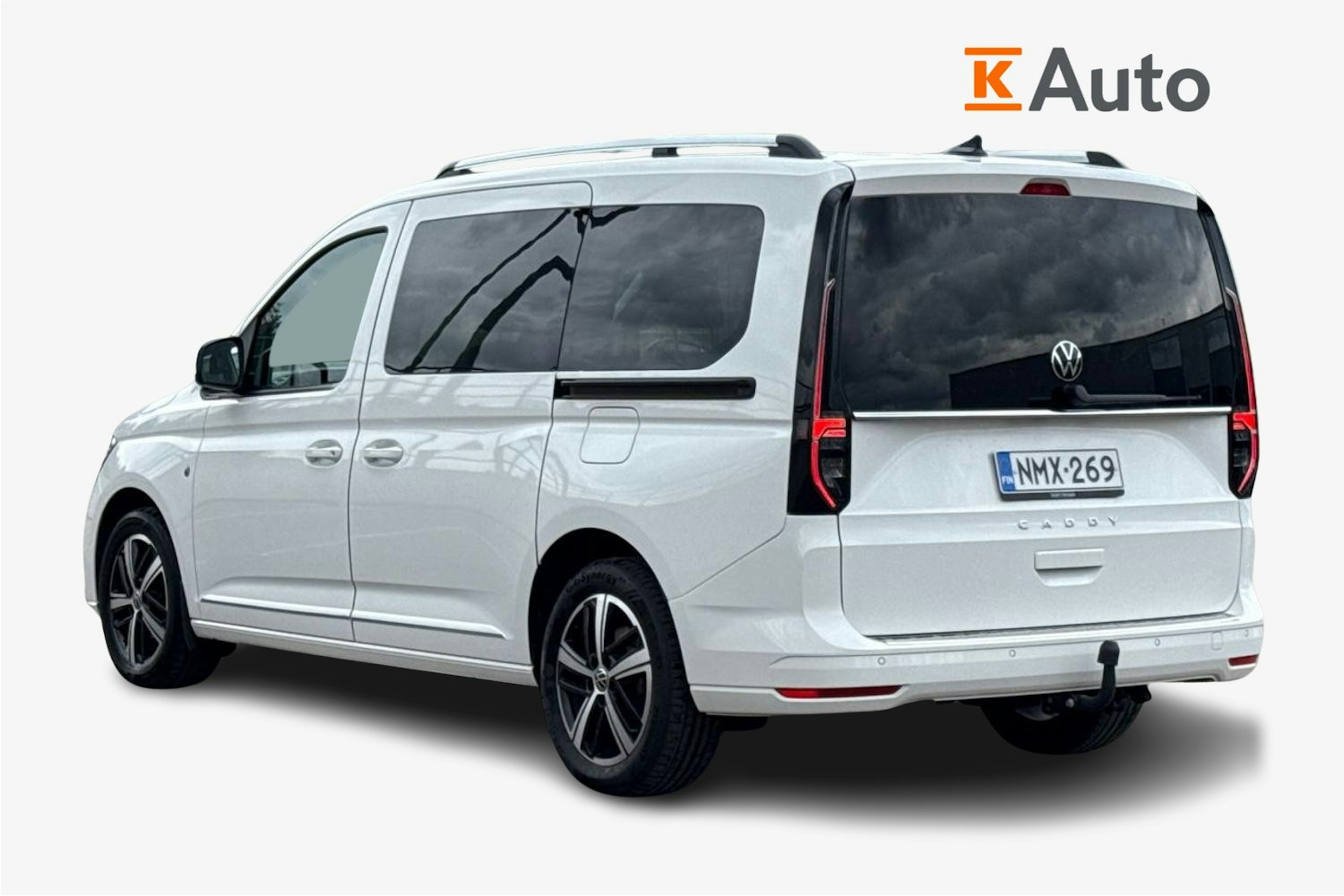 valkoinen Volkswagen Caddy Maxi 2023 kuva 2.