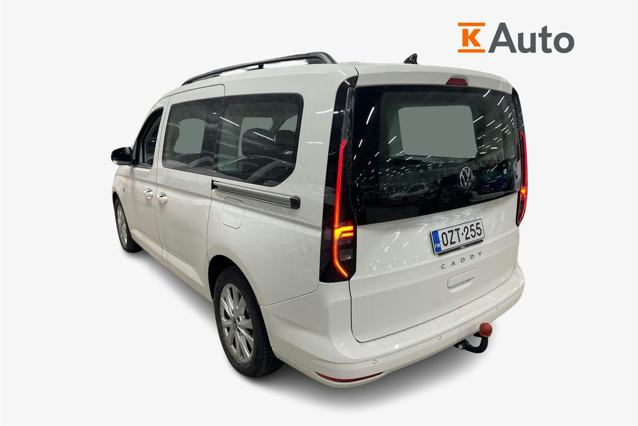 Valkoinen Volkswagen Caddy Maxi 2023 kuva 2.