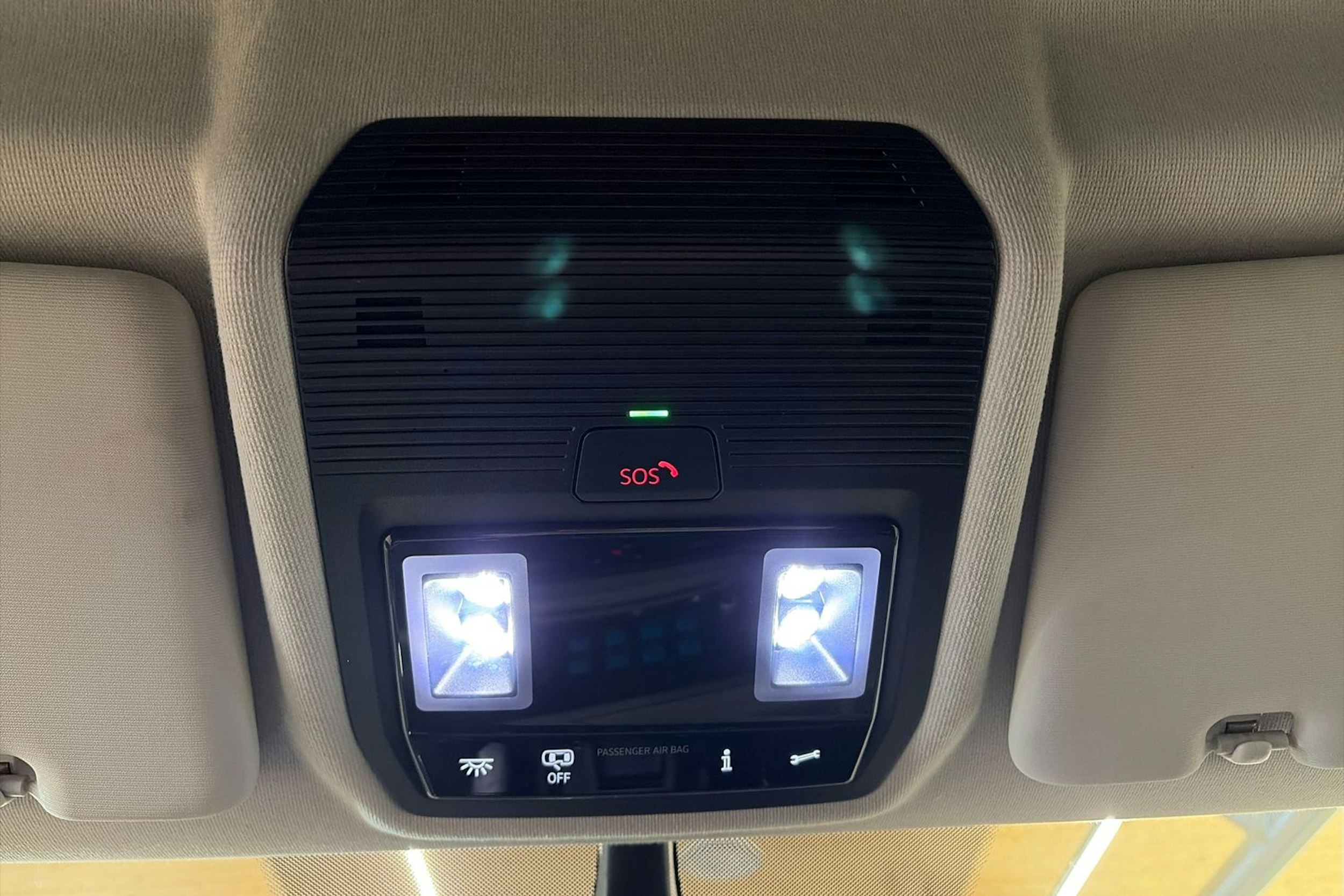 valkoinen Volkswagen Caddy Maxi 2023 kuva 31.